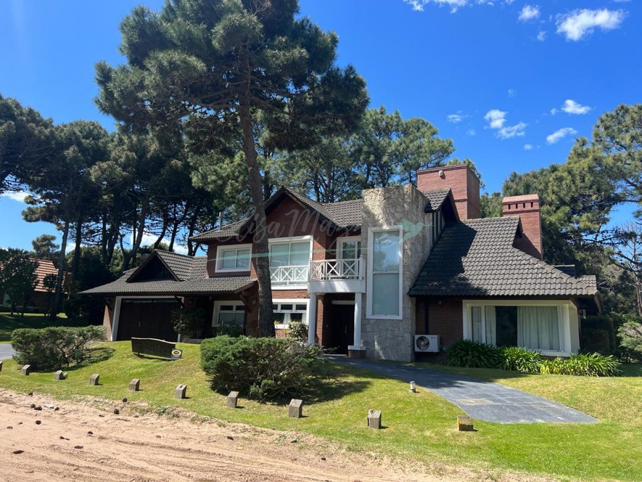 CASA EN VENTA - PINAMAR - FACILIDADES DE PAGO