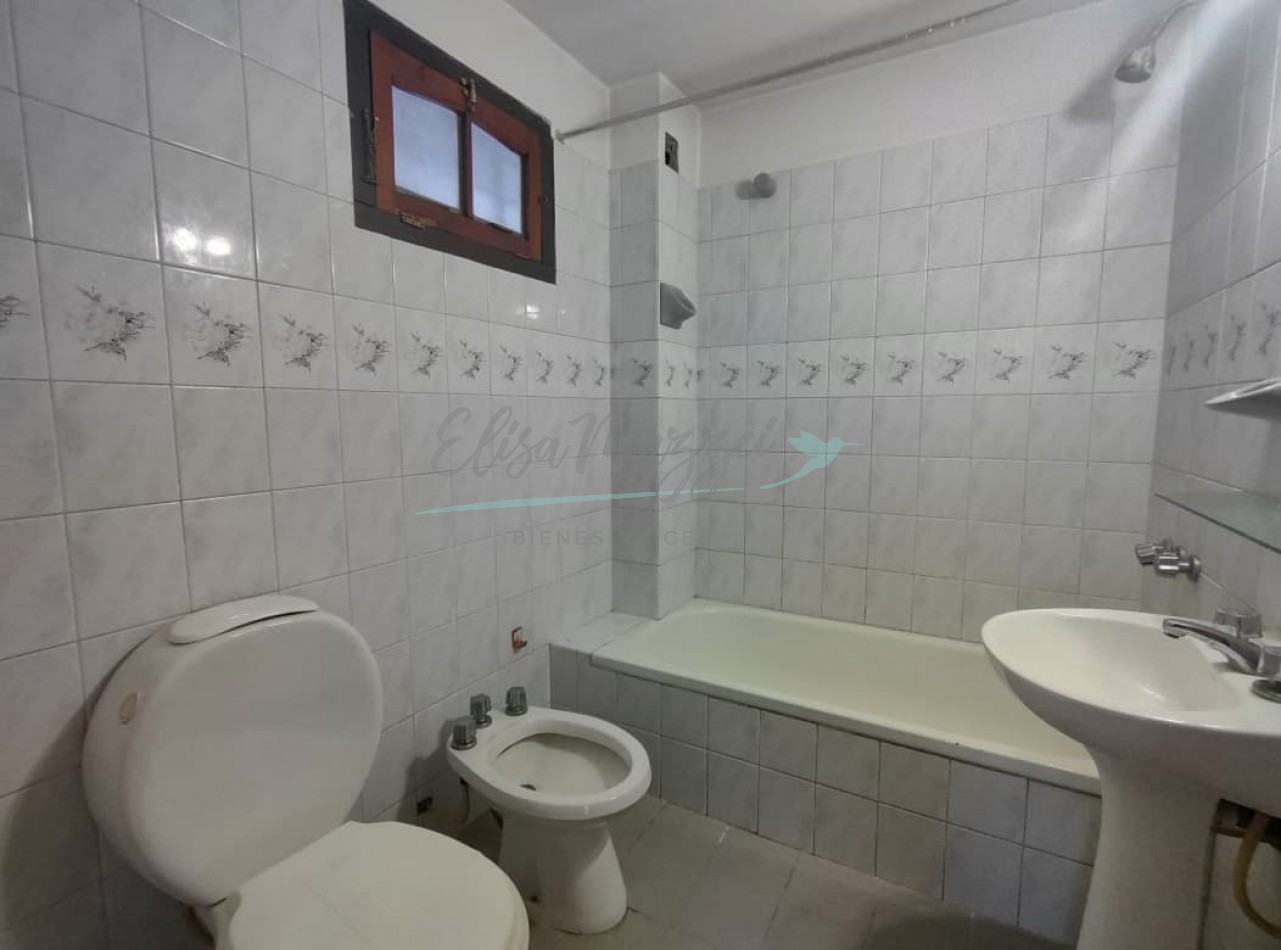 DEPARTAMENTO TRES AMBIENTES EN ALQUILER ANUAL - PINAMAR CENTRO
