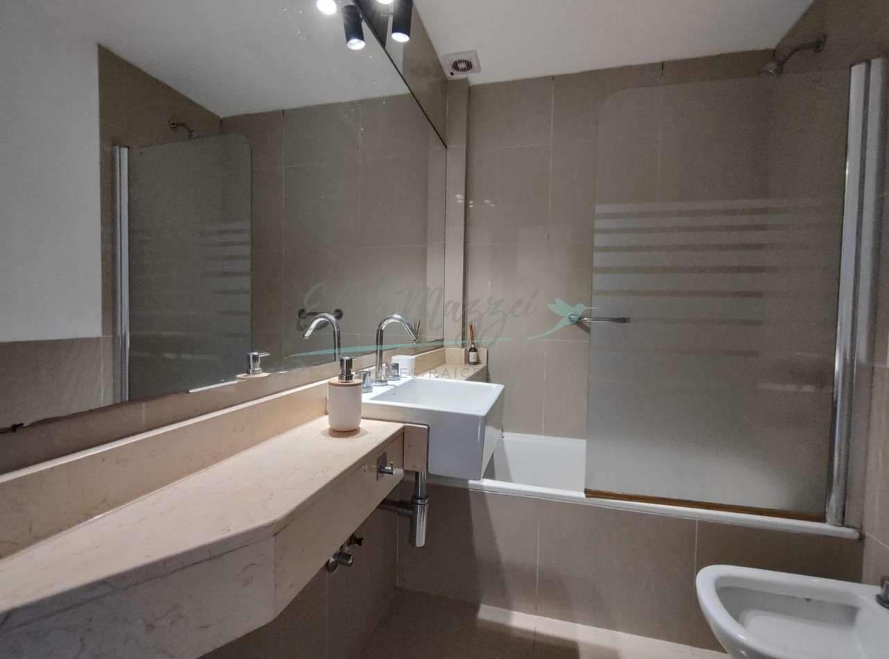 DEPARTAMENTO TRES AMBIENTES EN VENTA - PINAMAR CENTRO