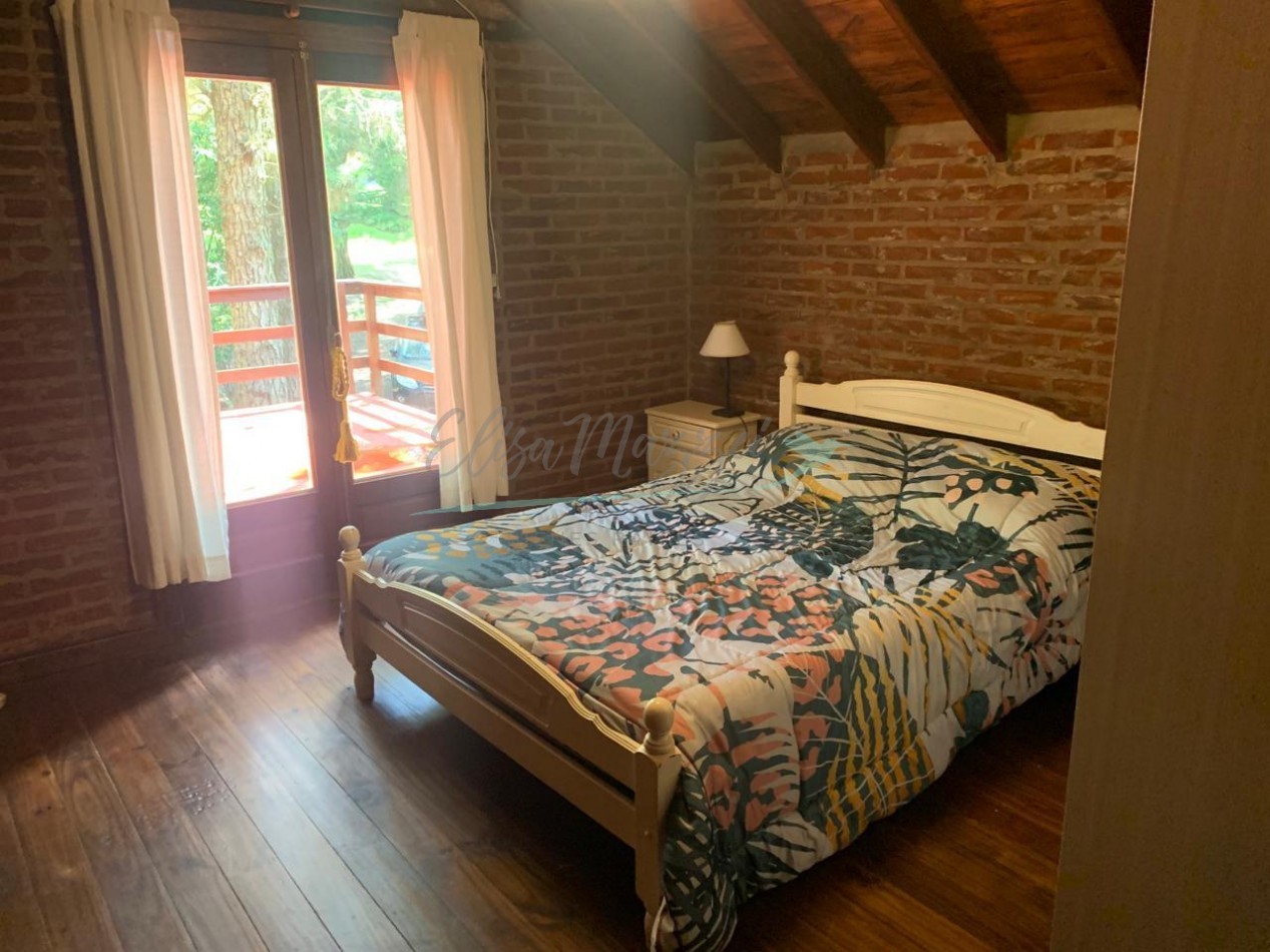CASA EN VENTA - MAR DE LAS PAMPAS