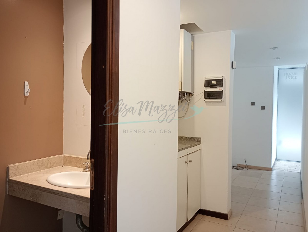 LOCAL EN ALQUILER - PINAMAR CENTRO