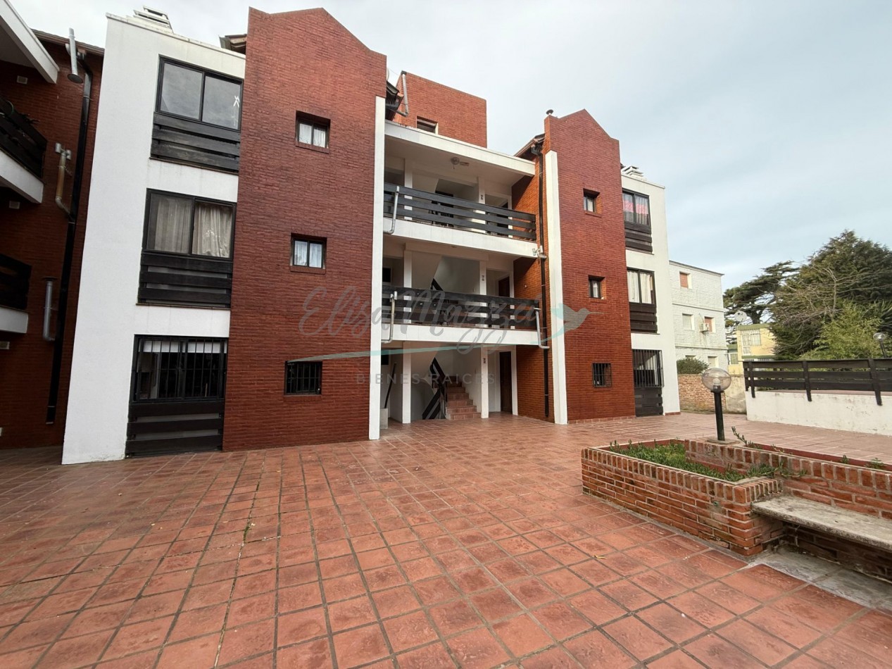 DEPARTAMENTO DOS AMBIENTES EN ALQUILER ANUAL - PINAMAR 