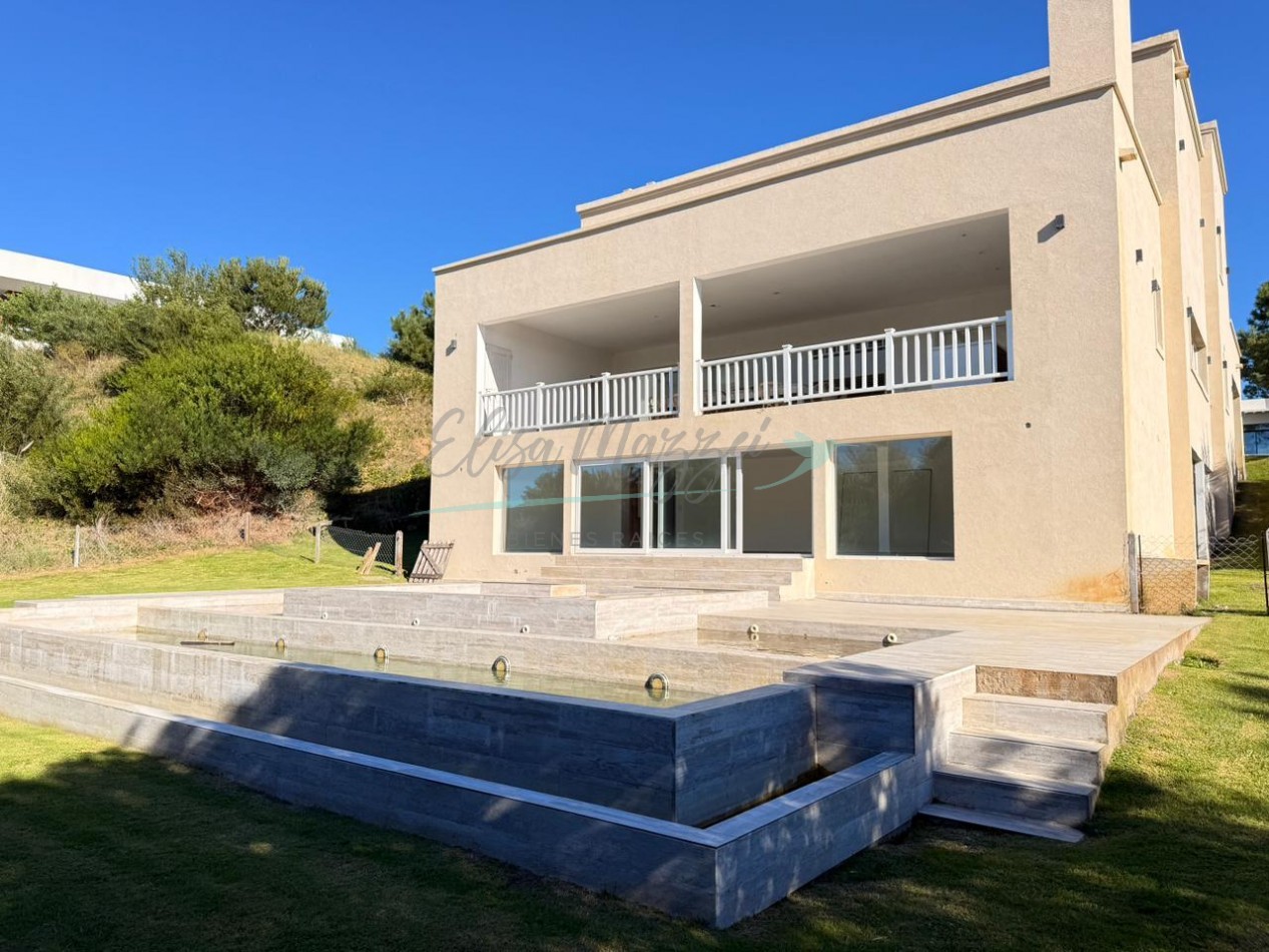 OPORTUNIDAD - CASA EN VENTA - COSTA ESMERALDA
