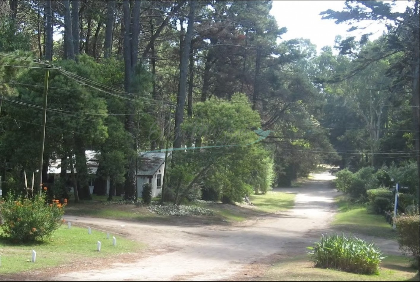 CASA EN VENTA - VALERIA DEL MAR - PINAMAR