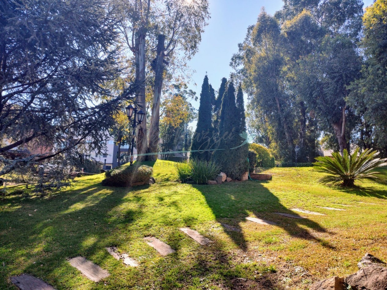 CASA EN VENTA - PINAMAR CENTRO