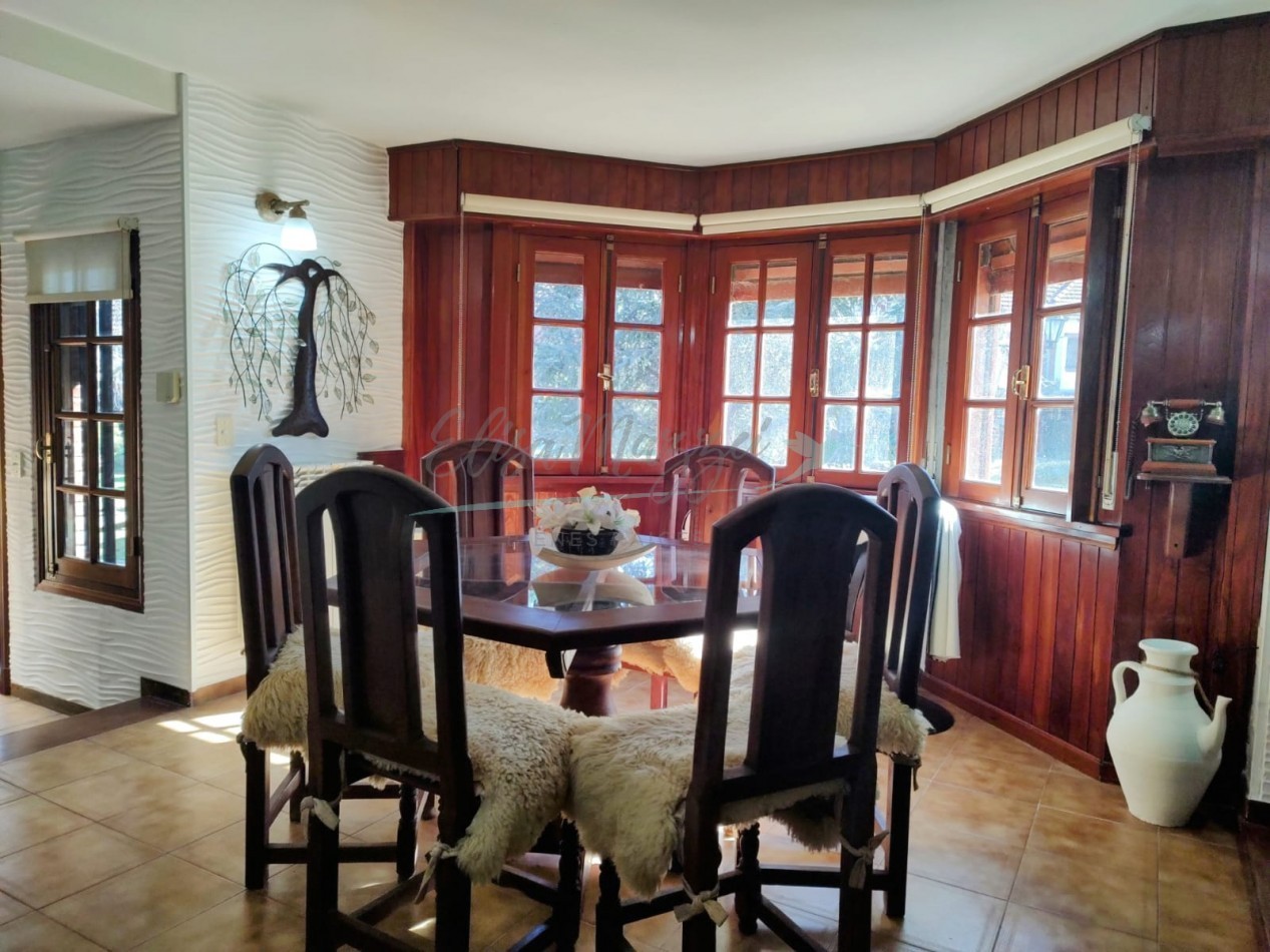 CASA EN VENTA - PINAMAR CENTRO