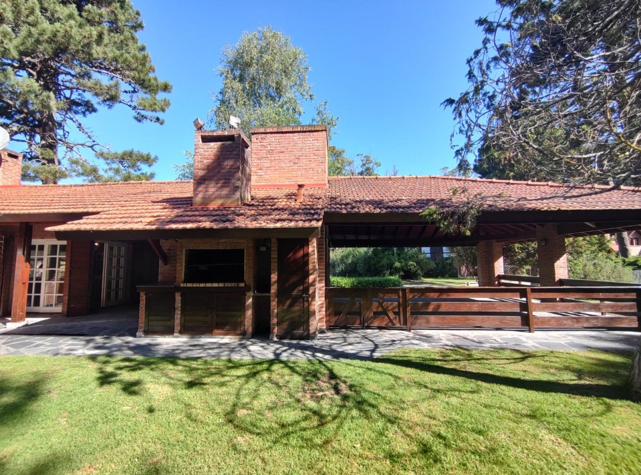 CASA EN ALQUILER TEMPORARIO - VERANO 2025 - PINAMAR