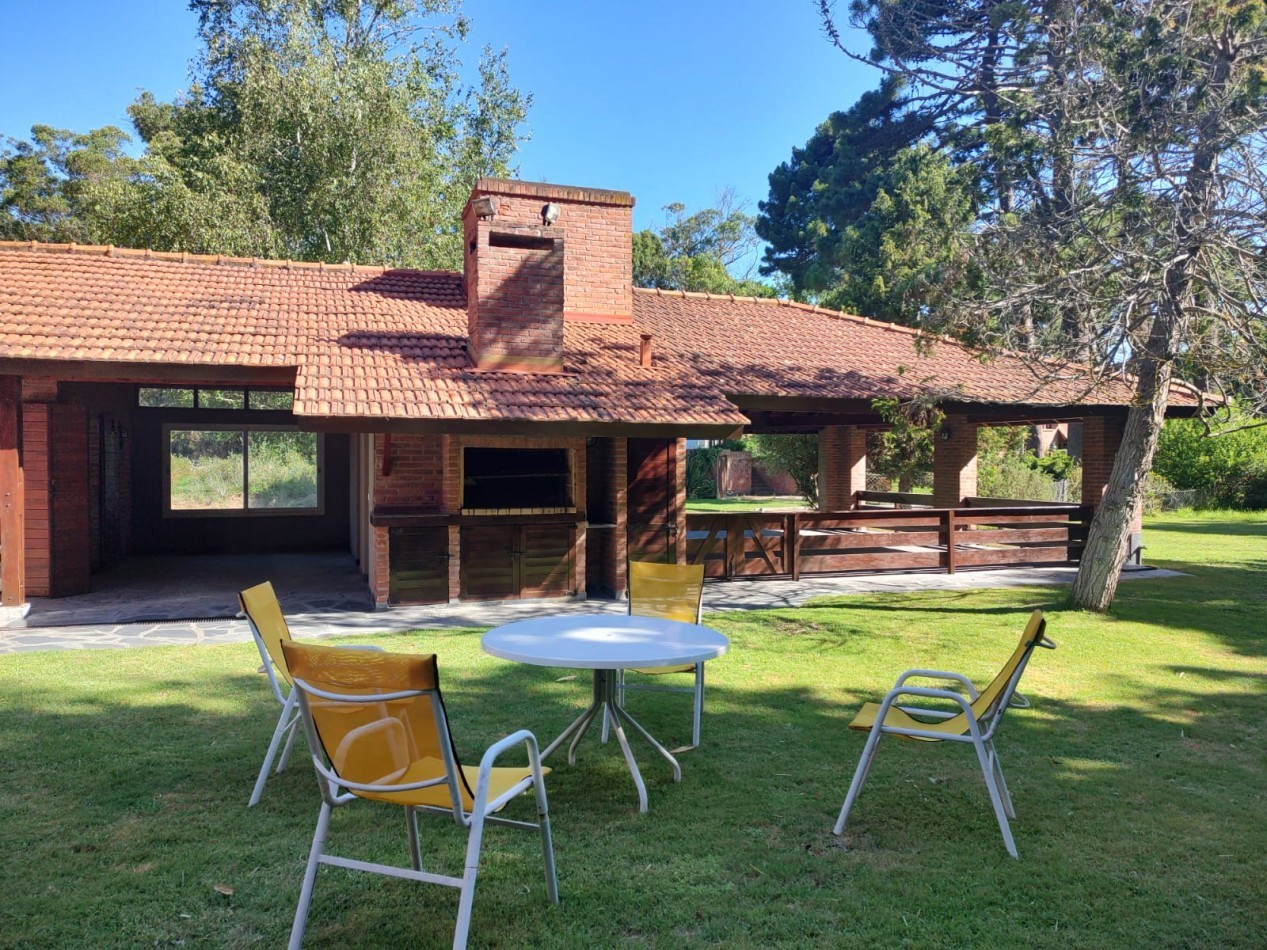 CASA EN ALQUILER TEMPORARIO - VERANO 2025 - PINAMAR