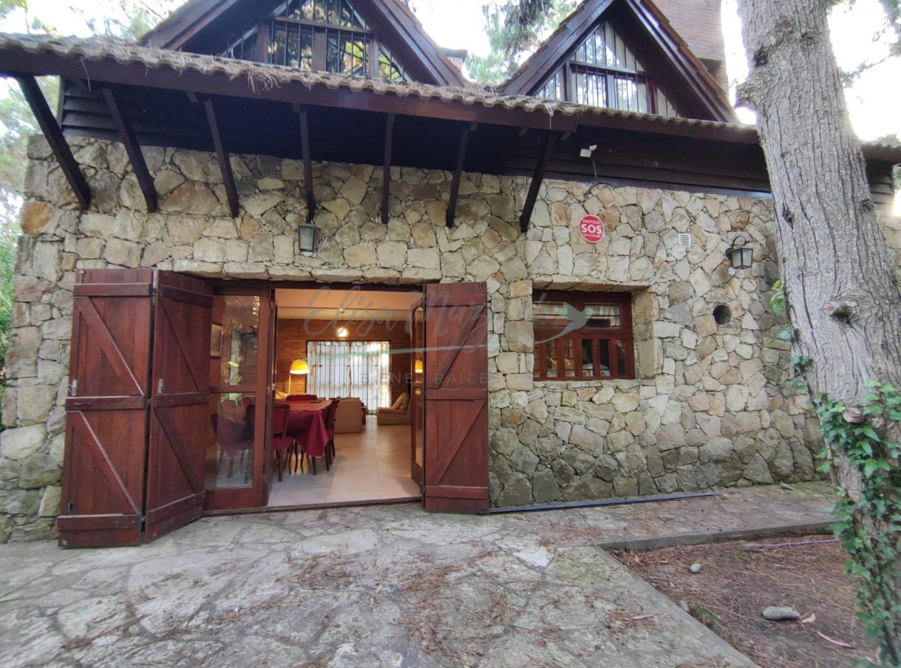 CASA EN VENTA - VALERIA DEL MAR