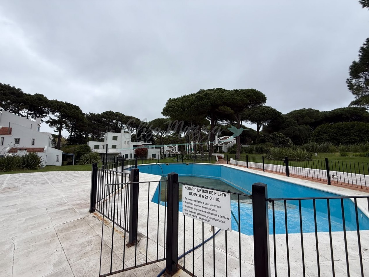 CASA EN VENTA - PINAMAR 