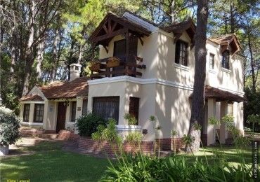 CASA EN VENTA - PINAMAR NORTE - SOBRE DOS LOTES