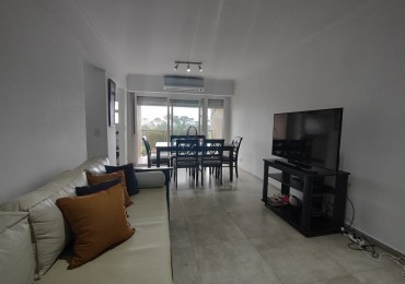 DEPARTAMENTO TRES AMBIENTES EN VENTA - PINAMAR CENTRO - CERCA DEL MAR