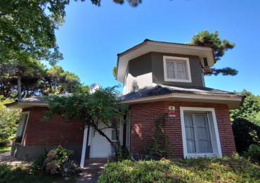 CASA EN VENTA - PINAMAR