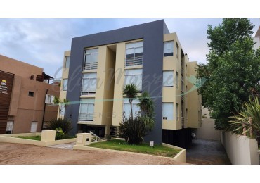 DEPARTAMENTO TRES AMBIENTES EN ALQUILER - VERANO 2025 - PINAMAR