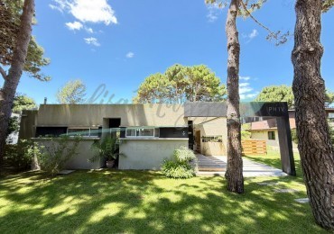 CASA EN VENTA - PINAMAR 